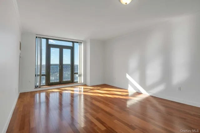 $799,000 | 10 City Place, Unit 19C, White Plains, NY 10601