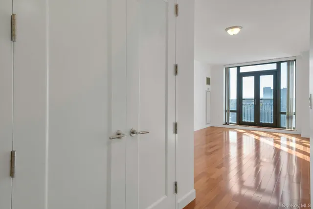 $799,000 | 10 City Place, Unit 19C, White Plains, NY 10601
