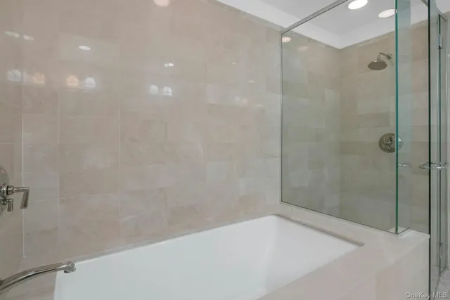 $799,000 | 10 City Place, Unit 19C, White Plains, NY 10601