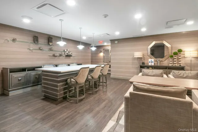 $799,000 | 10 City Place, Unit 19C, White Plains, NY 10601