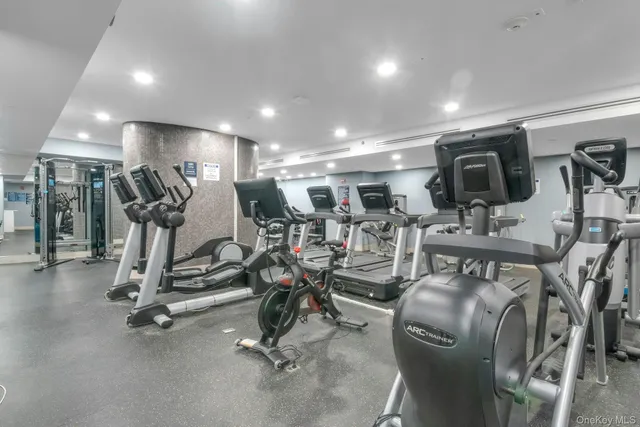 $799,000 | 10 City Place, Unit 19C, White Plains, NY 10601