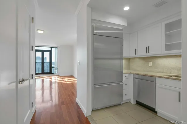 $799,000 | 10 City Place, Unit 19C, White Plains, NY 10601