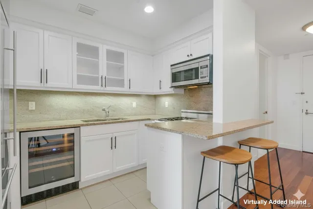 $799,000 | 10 City Place, Unit 19C, White Plains, NY 10601