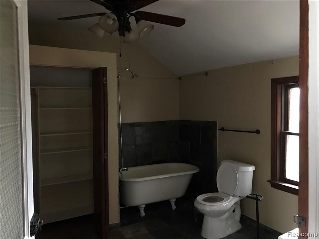 40105 Cherry Hill Road Canton, MI 48188 - Photo 3 of 12 IMG_8825.JPG