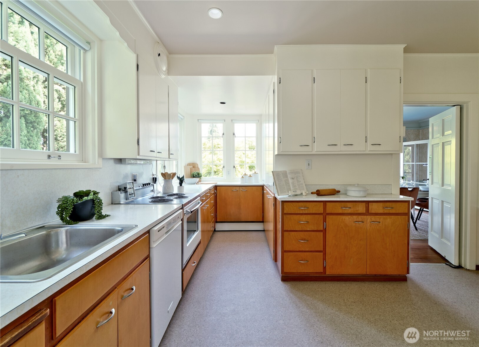 3010 Cascadia Avenue South Seattle, WA 98144 - Photo 6 of 33