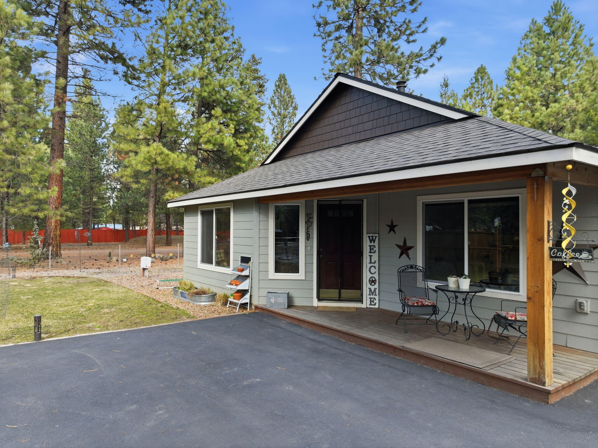 51432 Jory Road La Pine, OR 97739 - Photo 5 of 51 a front view of a house with a patio