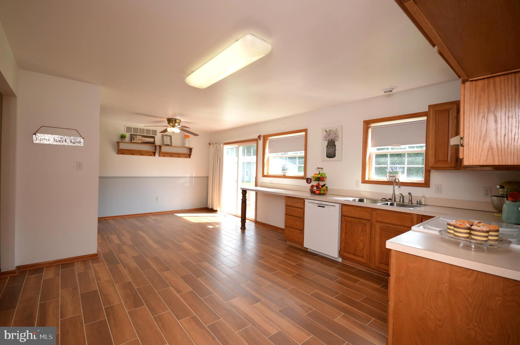 339 Money Road Townsend, DE 19734 - Photo 20 of 56 Eat-in kitchen is spacious and bright