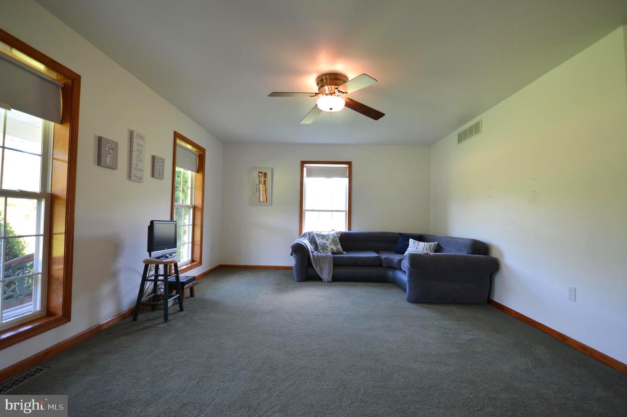 339 Money Road Townsend, DE 19734 - Photo 27 of 56 Living Room