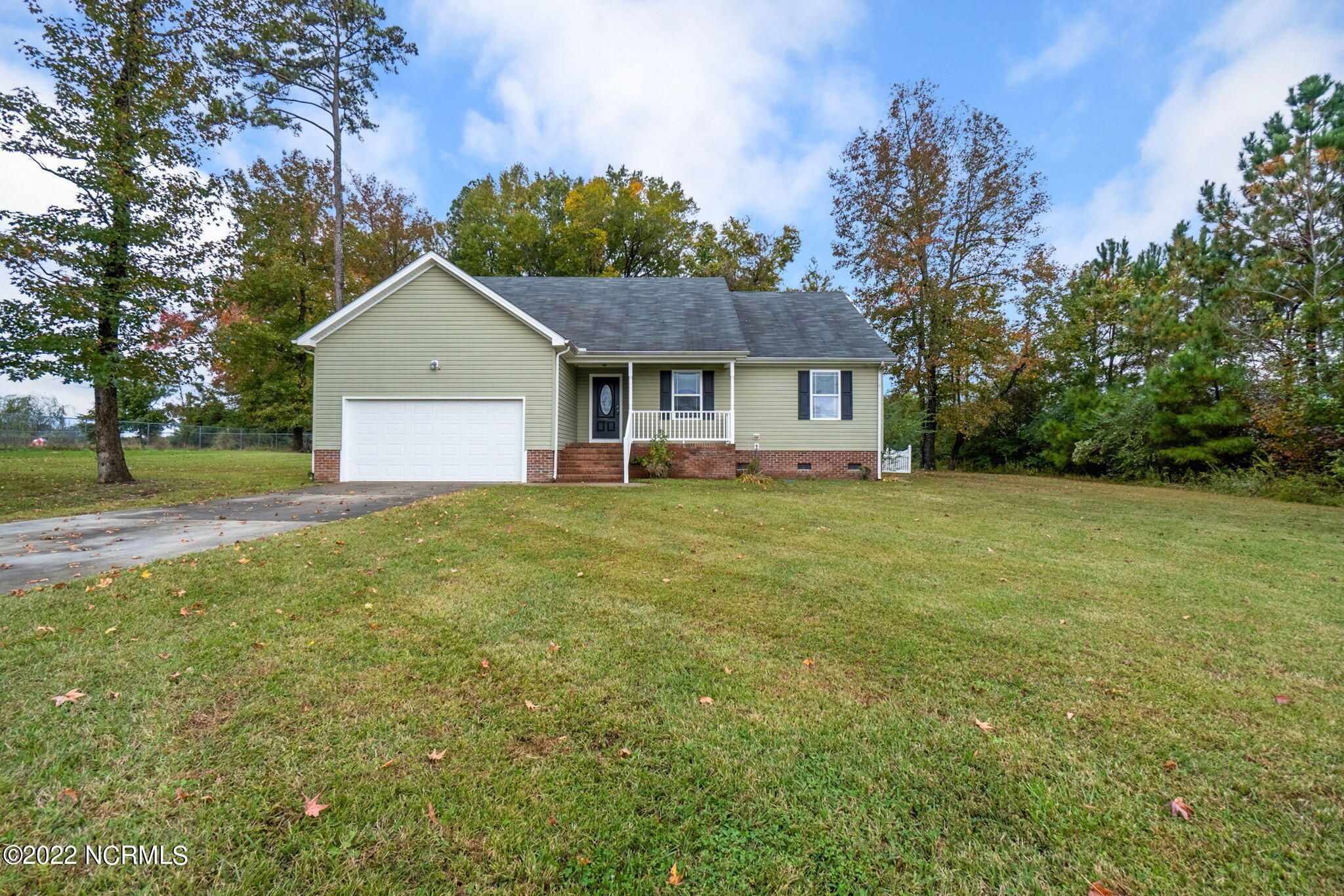 402 South Edenton Rd Street Hertford, NC 27944 - Photo 2 of 26 3-web-or-mls-#3003 - ABel Sutton - 402