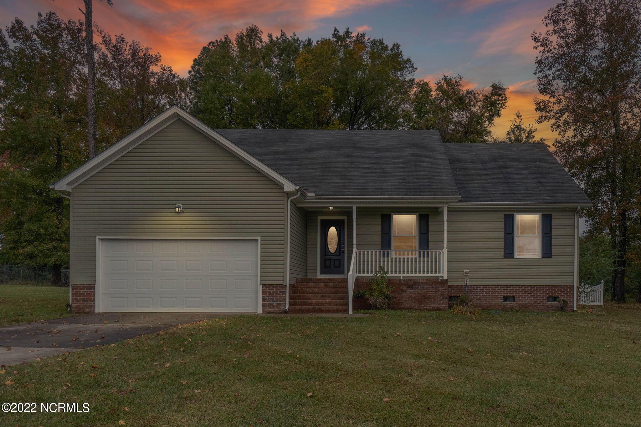 402 South Edenton Rd Street Hertford, NC 27944 - Photo 4 of 26 1-web-or-mls-#3003 - ABel Sutton - 402