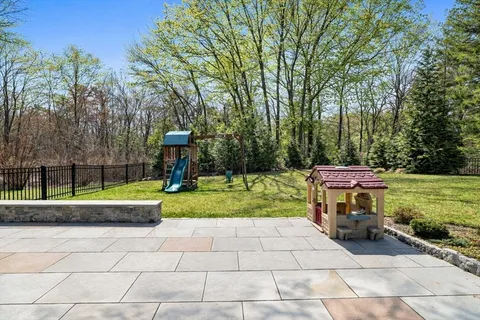 $3,225,000 | 38 Raynor Drive, Hingham, MA 02043