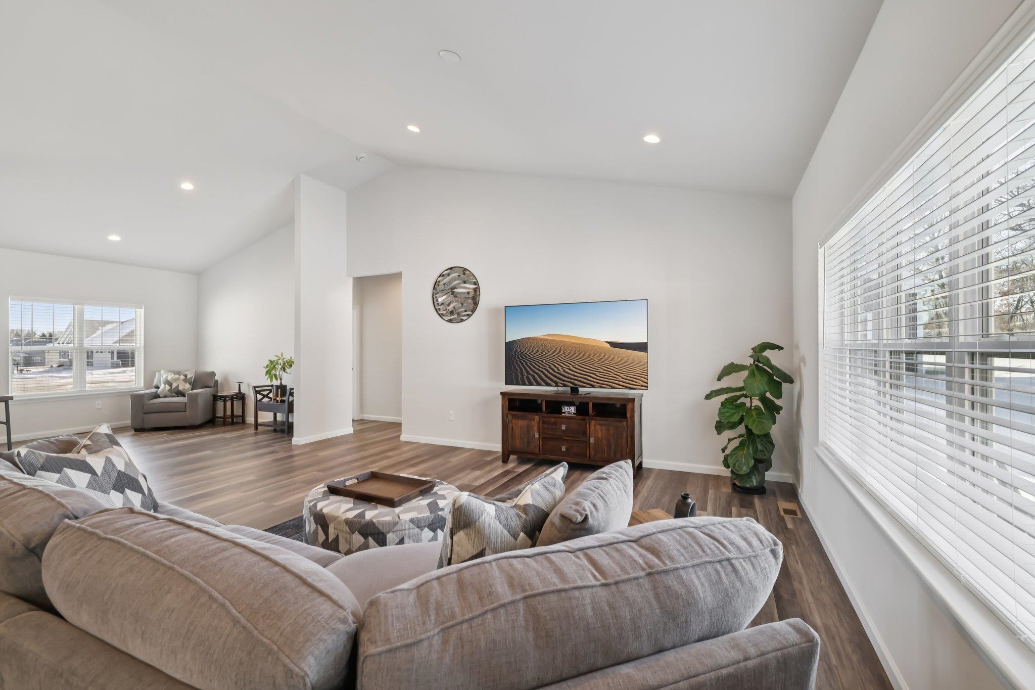 1256 Stanley Verona, WI 53593 - Photo 8 of 32