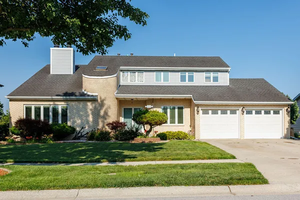 $479,900 | 720 Wirtz Road, Crown Point, IN 46307
