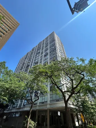 $1,950 | 5757 North Sheridan Road, Unit 7D, Chicago, IL 60660