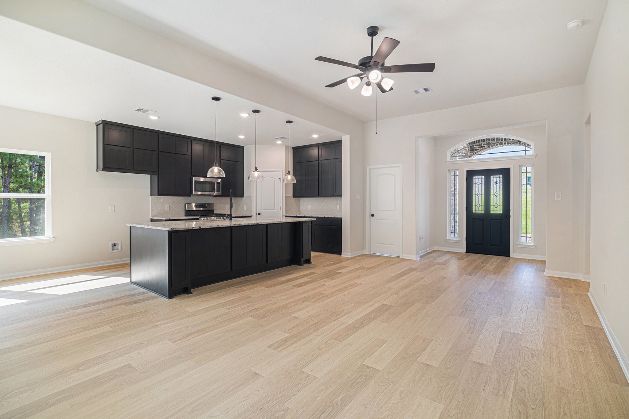 9642 Moss Rose Lane Willis, TX 77378 - Photo 8 of 37