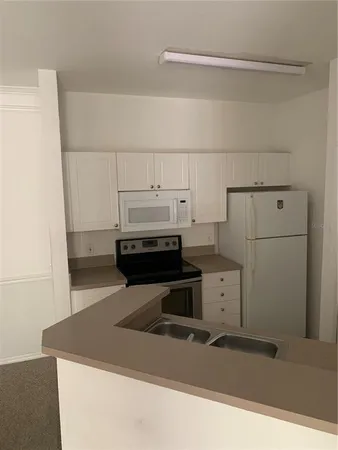 $1,425 | 5122 Northridge Road, Unit 102, Sarasota, FL 34238