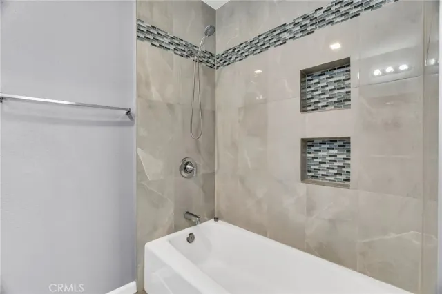 $2,750 | 640 Ivy Street, Glendale, CA 91204