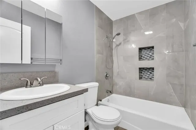 $2,750 | 640 Ivy Street, Glendale, CA 91204