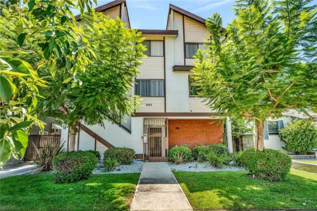 $2,750 | 640 Ivy Street, Glendale, CA 91204