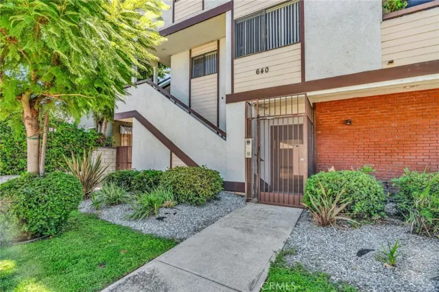 $2,750 | 640 Ivy Street, Glendale, CA 91204