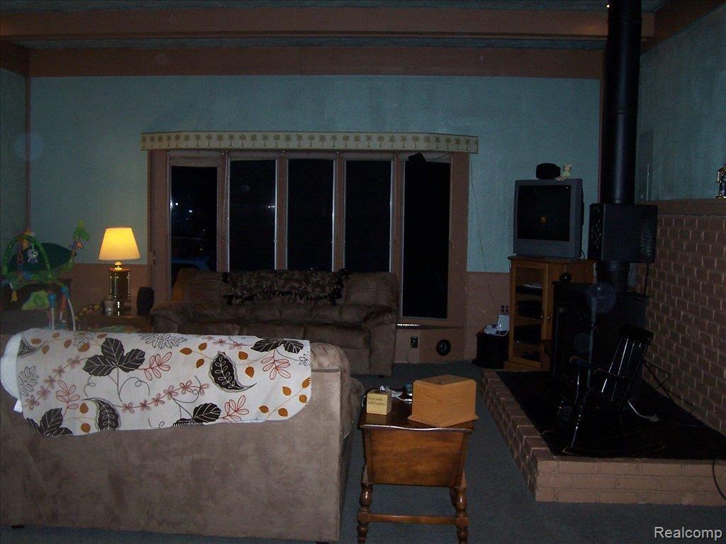 9084 Riverside Drive Brighton, MI 48116 - Photo 6 of 7 100_1258.JPG