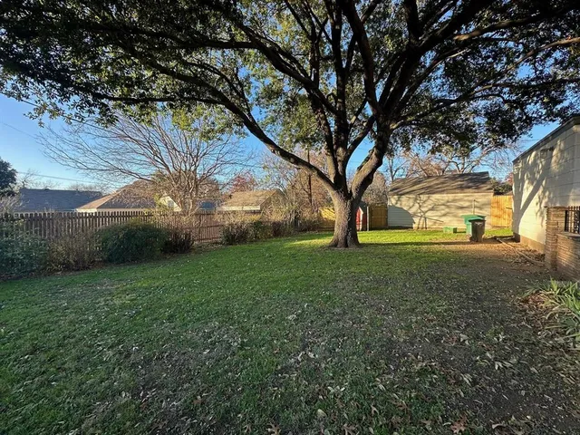 $3,300 | 3616 Harwen Terrace, Fort Worth, TX 76109