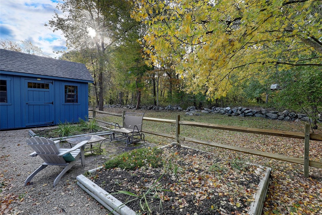 202 Middlebridge Road South Kingstown, RI 02879 - Photo 11 of 34