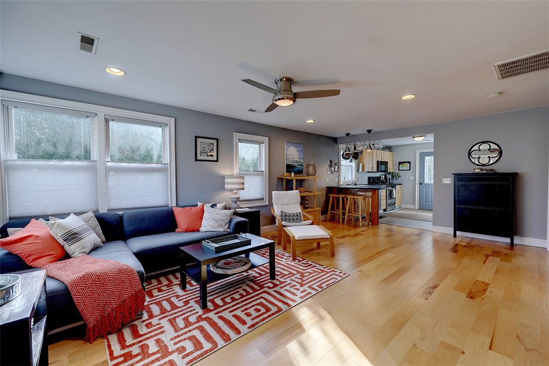 202 Middlebridge Road South Kingstown, RI 02879 - Photo 17 of 34