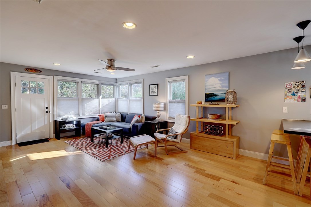202 Middlebridge Road South Kingstown, RI 02879 - Photo 20 of 34