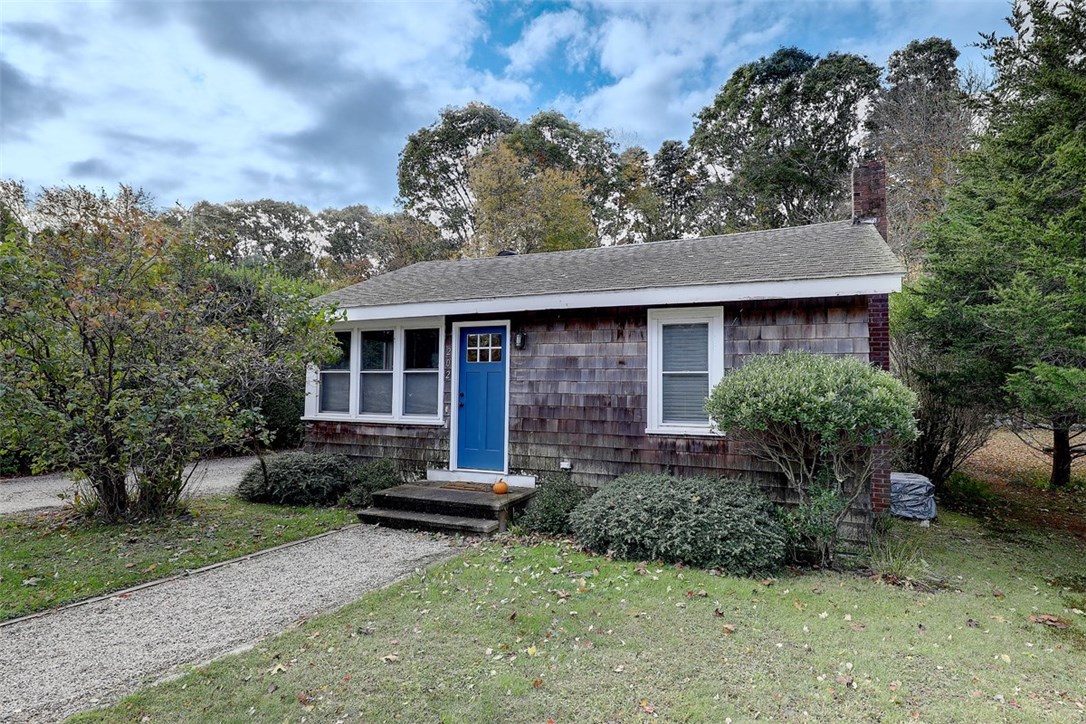 202 Middlebridge Road South Kingstown, RI 02879 - Photo 2 of 34