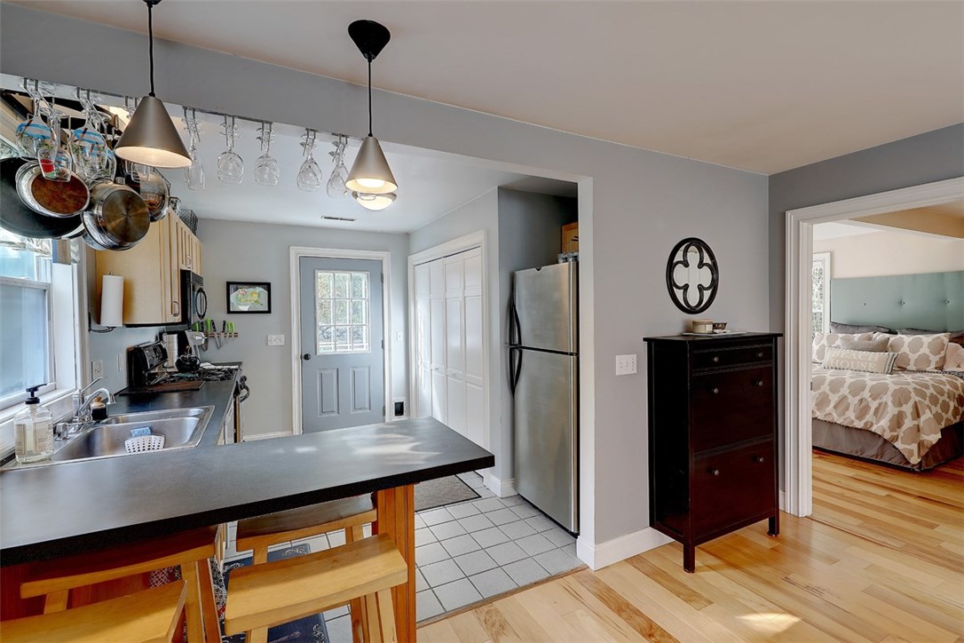 202 Middlebridge Road South Kingstown, RI 02879 - Photo 22 of 34