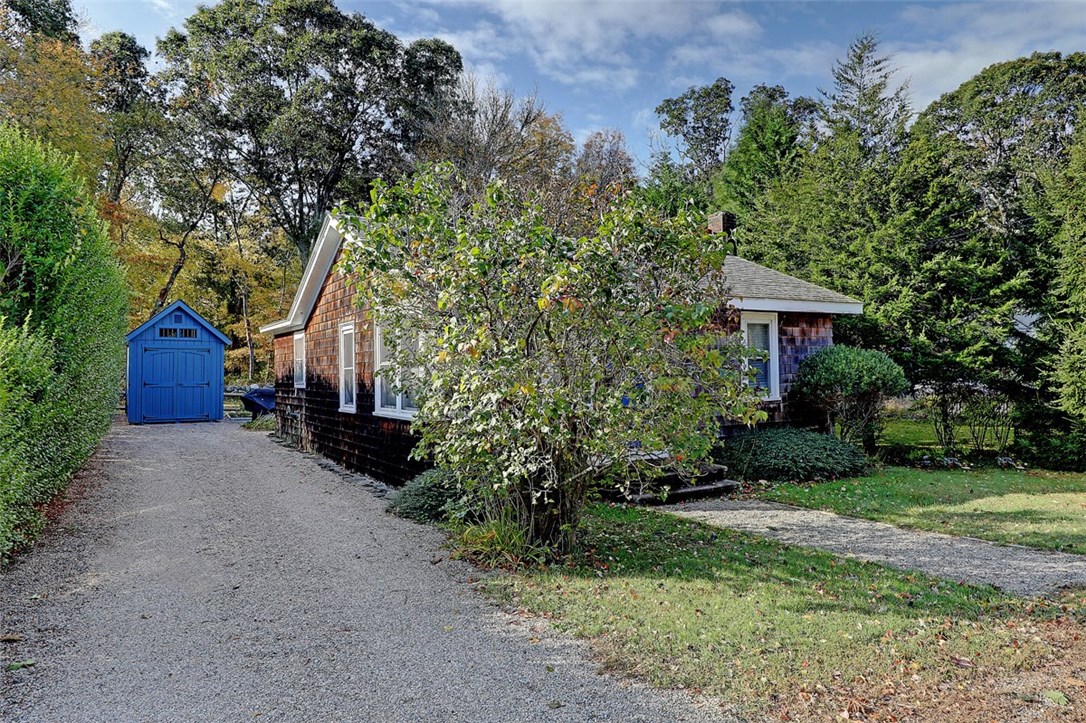 202 Middlebridge Road South Kingstown, RI 02879 - Photo 3 of 34