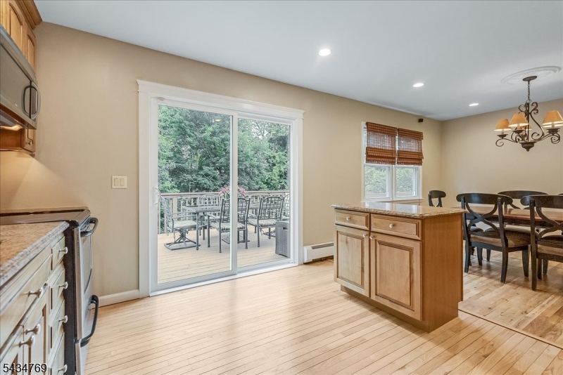 22 Green Apple Road Sparta, NJ 07871 - Photo 12 of 30