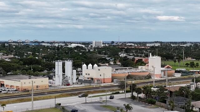1071 West 27th Street Riviera Beach, FL 33404 - Photo 30 of 33 Aerial,