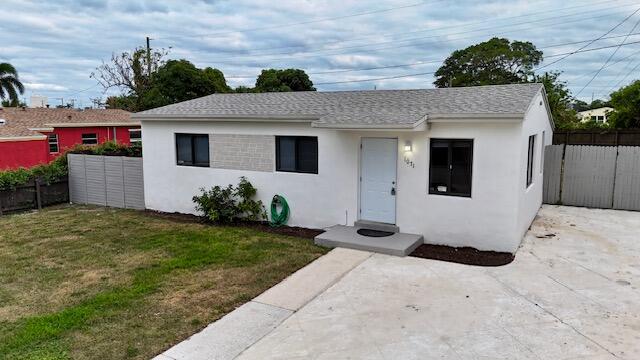 1071 West 27th Street Riviera Beach, FL 33404 - Photo 3 of 33 Front view.1