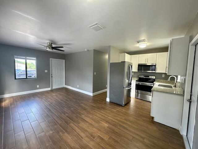 1071 West 27th Street Riviera Beach, FL 33404 - Photo 7 of 33 Living. room