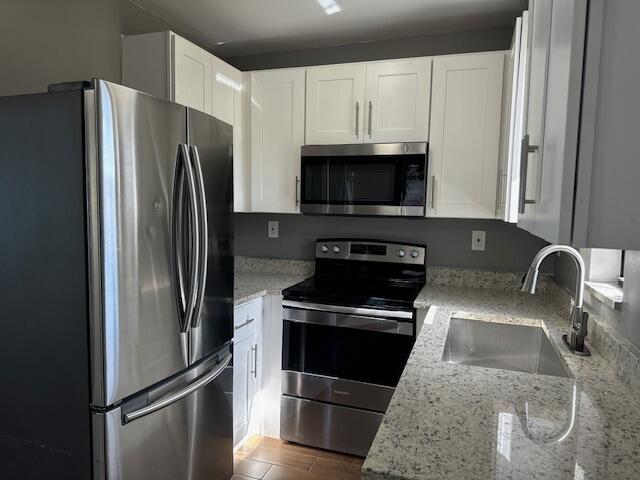 1071 West 27th Street Riviera Beach, FL 33404 - Photo 8 of 33 Kitchen..