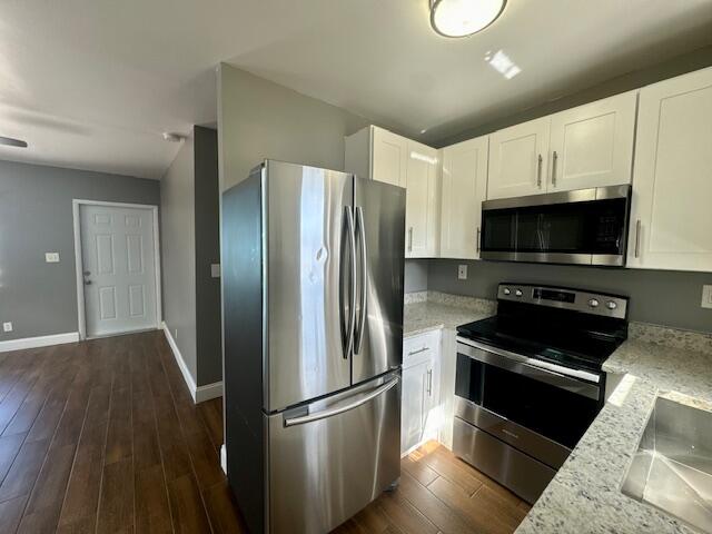 1071 West 27th Street Riviera Beach, FL 33404 - Photo 10 of 33 Kitchen.