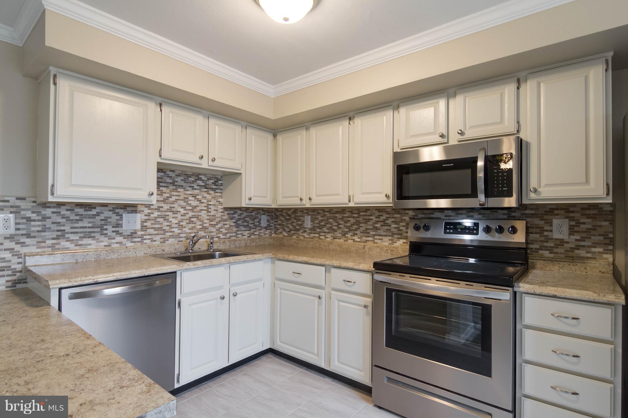 300 Ridgecrest Court Stafford, VA 22554 - Photo 9 of 29 Kitchen