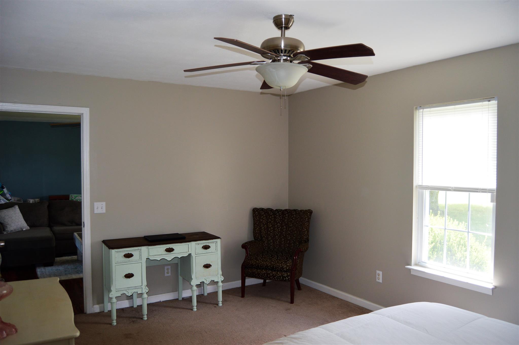 1529 Longview Road Unionville, TN 37180 - Photo 11 of 21 a bedroom with a workspace