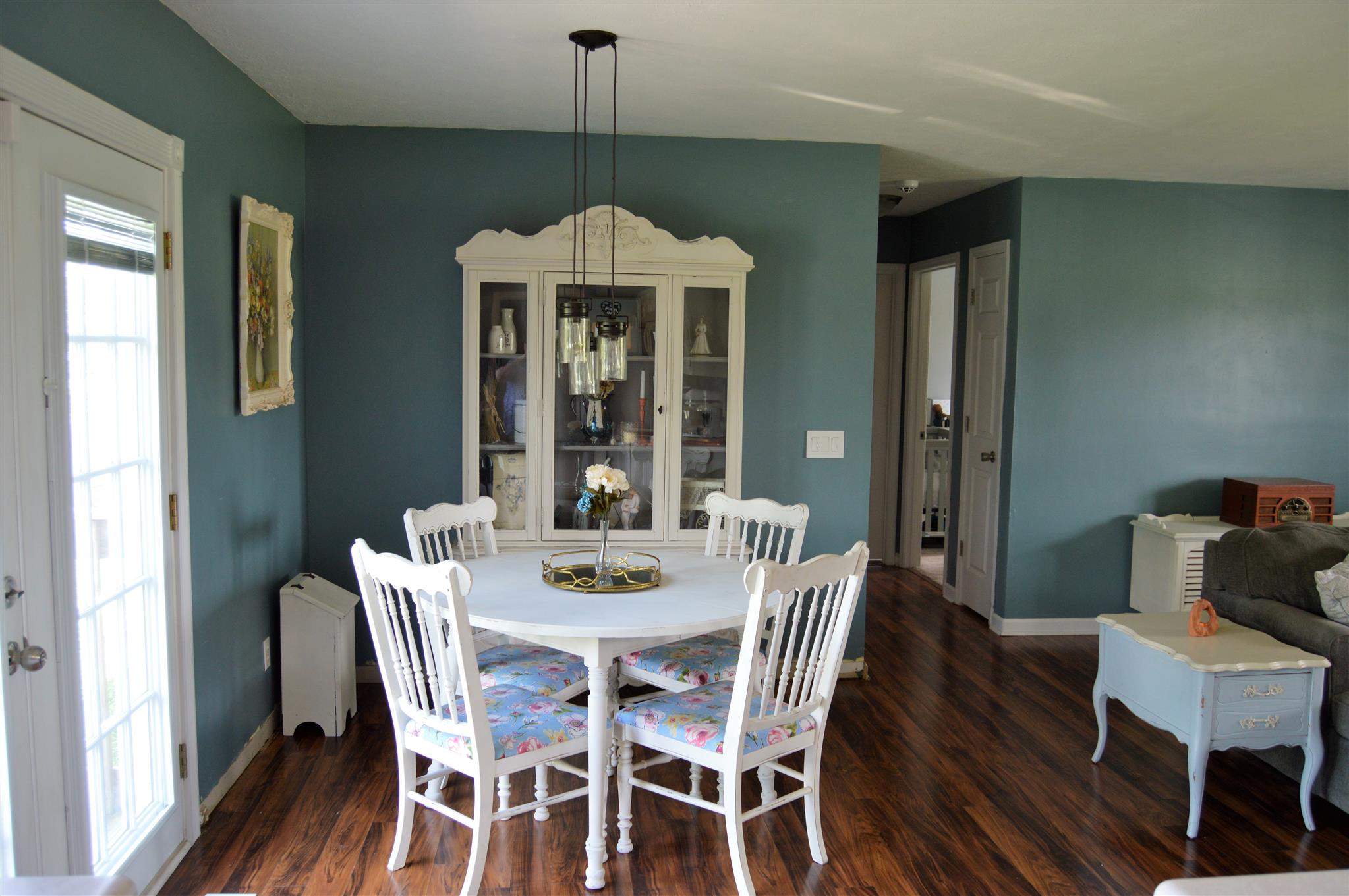 1529 Longview Road Unionville, TN 37180 - Photo 4 of 21 a view of a dining room with a table and chairs