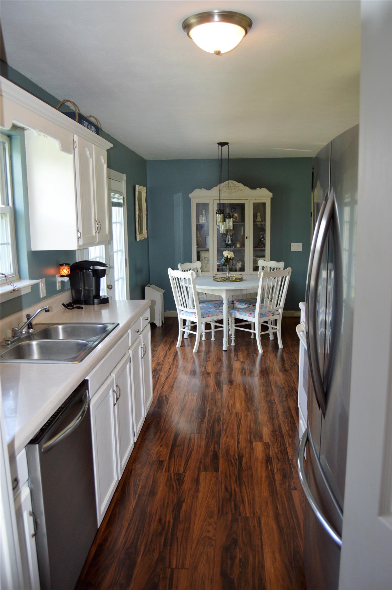1529 Longview Road Unionville, TN 37180 - Photo 8 of 21 a view of a dining room with furniture window and wooden floor