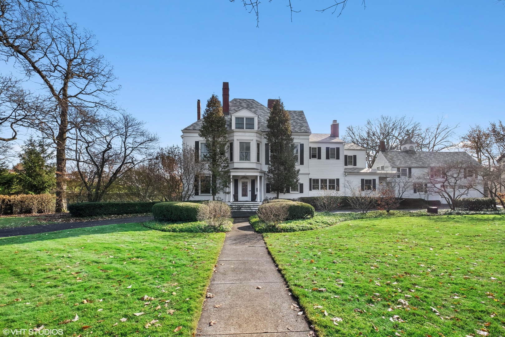 180 Beech Street Highland Park, IL 60035 - Photo 2 of 34