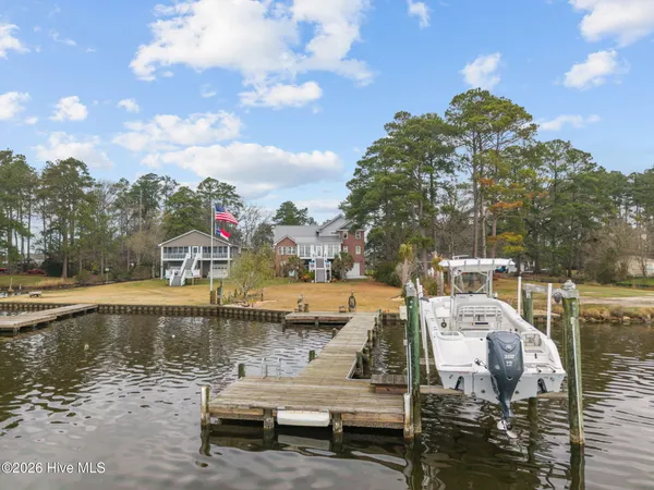 $895,000 | 125 Topping Lane, Belhaven, NC 27810