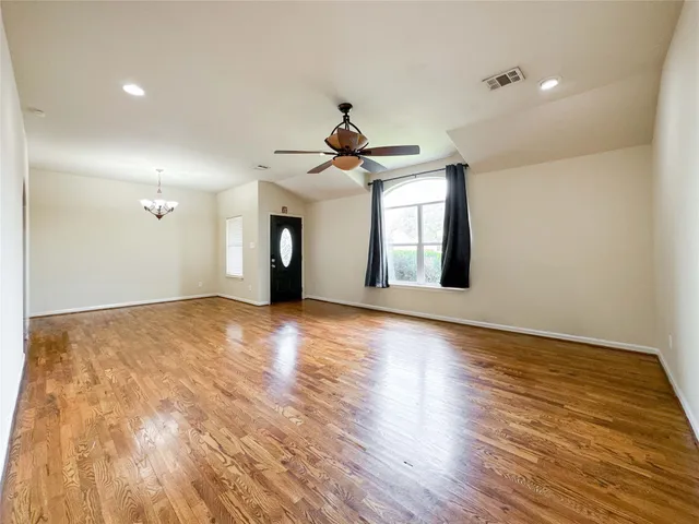 $275,000 | 330 East Edgebrook Drive, Houston, TX 77034