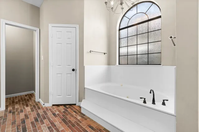 $2,950 | 590 Edgewood Drive, Montgomery, TX 77356