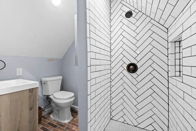 $2,950 | 590 Edgewood Drive, Montgomery, TX 77356