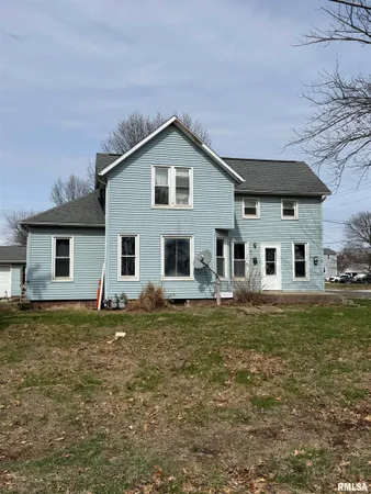 $99,000 | 413 West Fort Street, Farmington, IL 61531