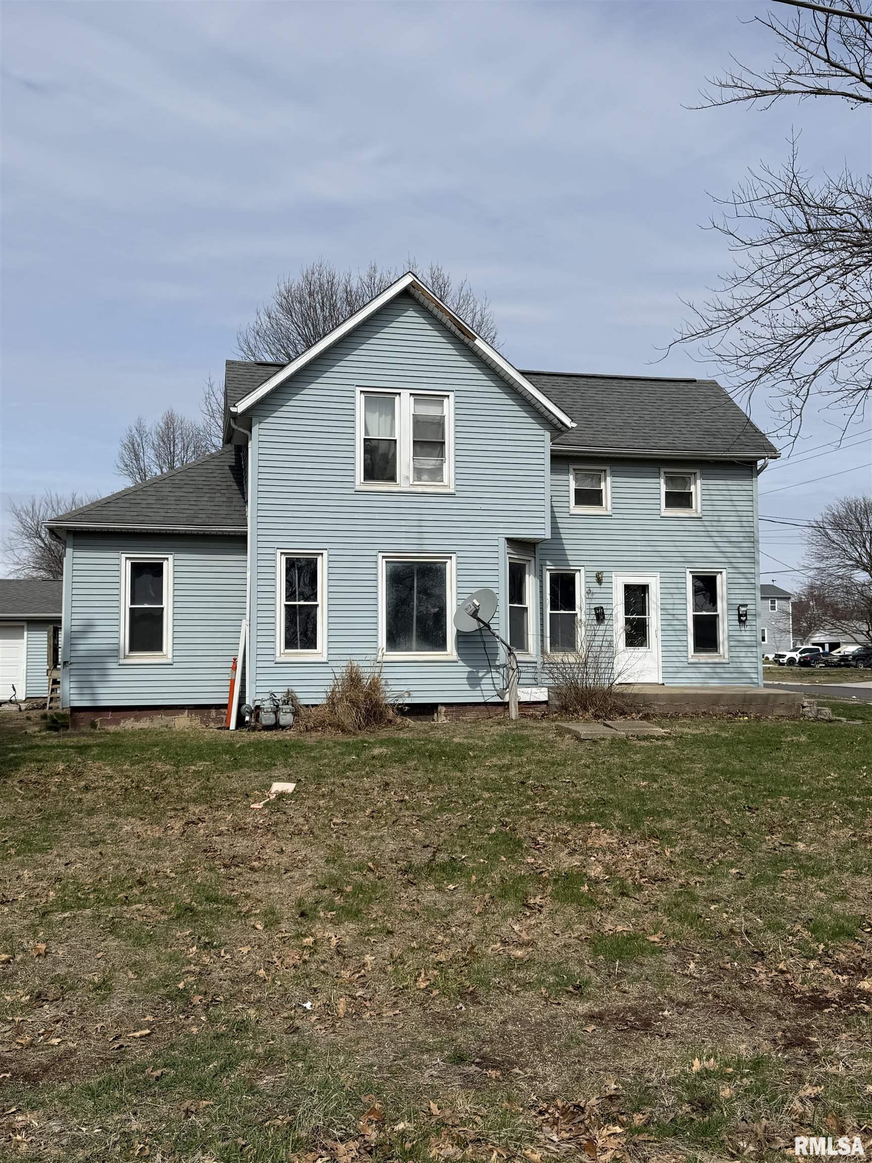 413 West Fort Street Farmington, IL 61531 - Photo 1 of 1