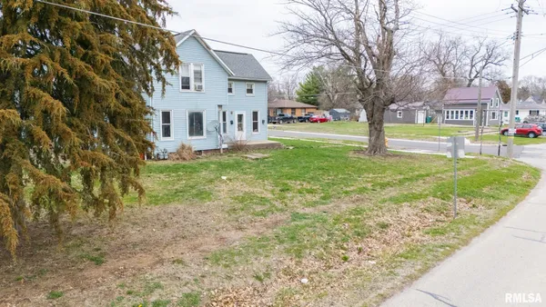 $99,000 | 413 West Fort Street, Farmington, IL 61531
